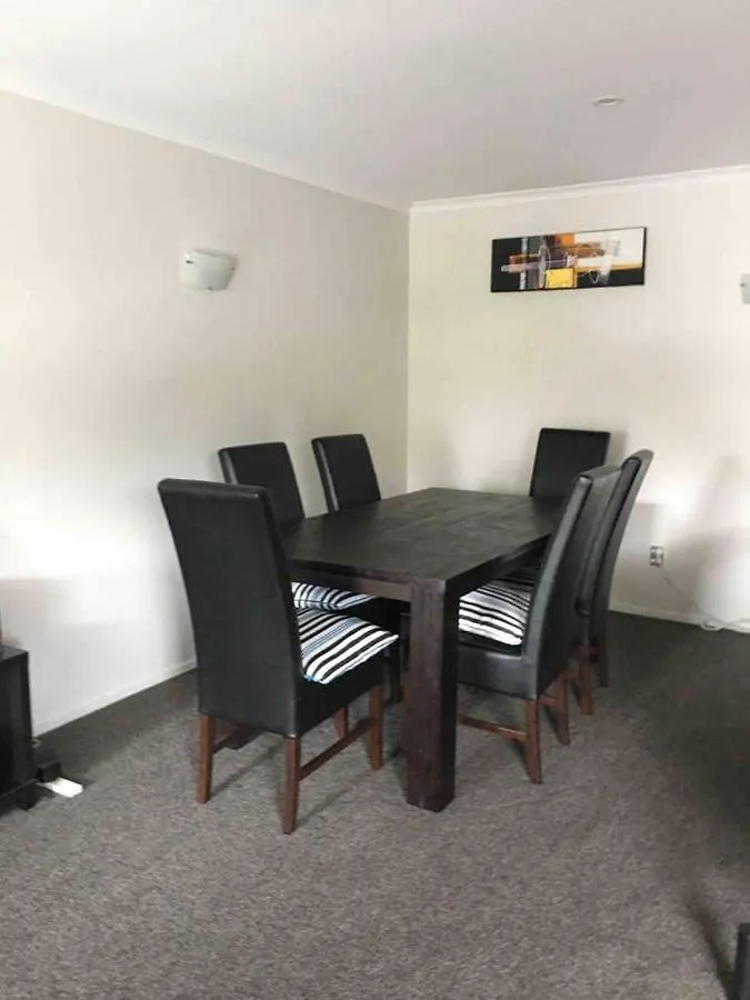 Holiday home Comfortable Home Close To Airport Christchurch New Zealand